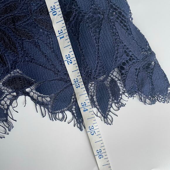 Lilly Pulitzer Jackelin Romper Size 12 Fern Gallery Lace Navy Blue Bell Sleeve - Picture 10 of 10